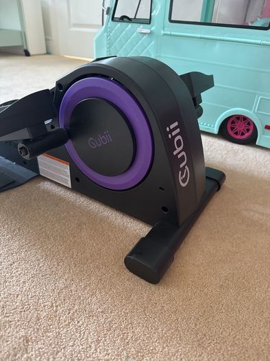 Under desk step exercise pedal