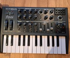 ARTURIA MICROBRUTE Synthesiser immaculate condition