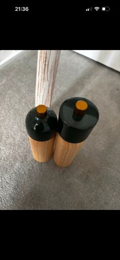 Maison Flaneur salt & pepper shakers