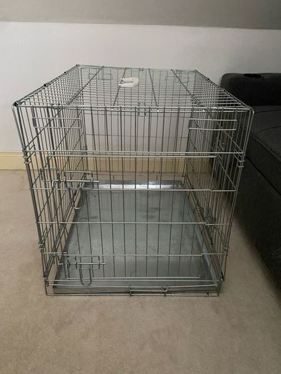 Dog crate (Medium)