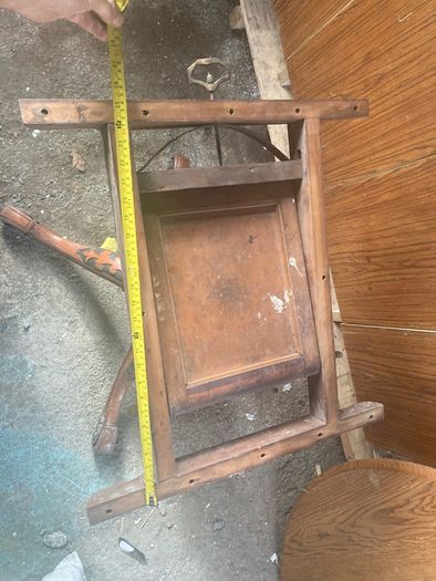 Victorian table base / legs