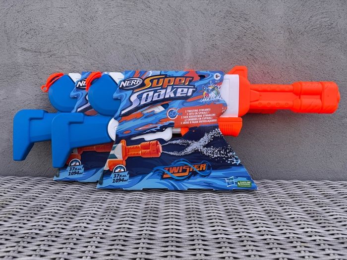 Nerf Super Soaker Twister x2