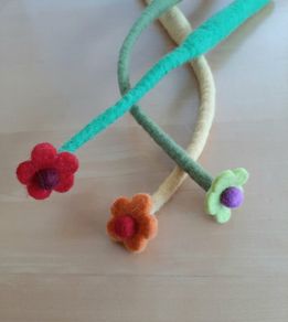 Felt flower pen holders (3) BN