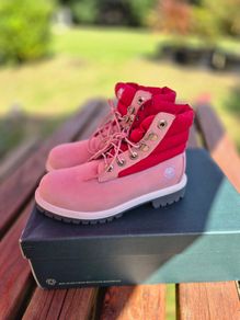 Timberland 650 Boots, Brand New, UK 2, EU 34, AV