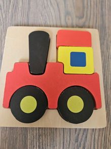 Little wooden jigsaws