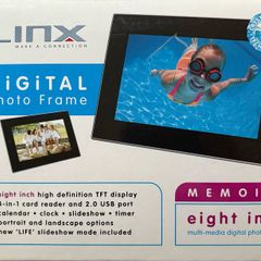 Digital Photo Frame 8"