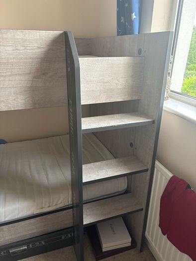 bunkbed with matresses