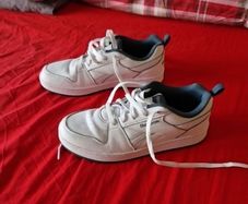 White reebok runners, UK 5