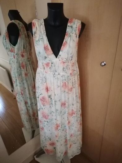 Women's Dress NWT SIZE Medium