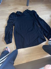 top gallery black size 10-12