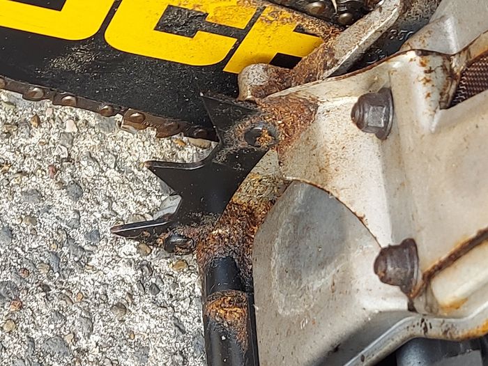 McCulloch Petrol Chainsaw in excellent condition