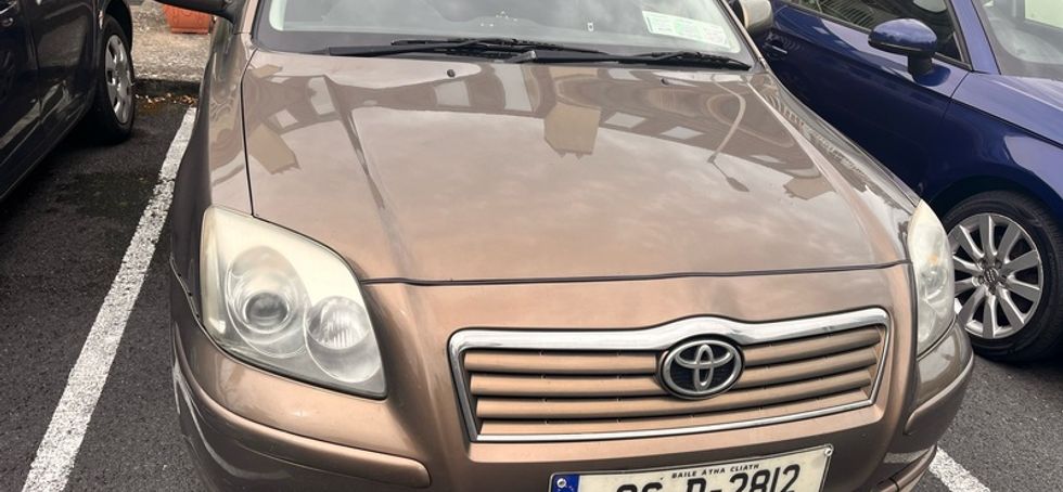 2006 avensis