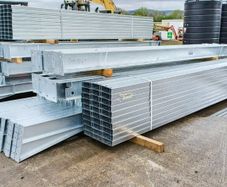 75ft x 40ft x 16ft portal frame building