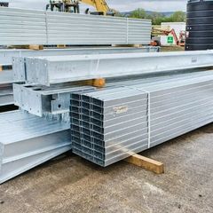 75ft x 40ft x 16ft portal frame building