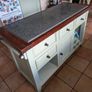 Kitchen Island Image 4