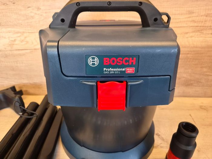 Bosch GAS 18 V10 L 34Ltr/sec 18V Li-Ion CoolPack Cordless L Class Dust Extractor - Bare