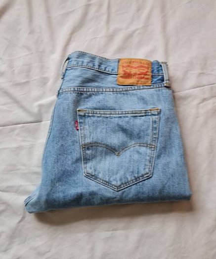 levis 501 Size 38/28 button fly have been shortened from 32" leg In excellent condition