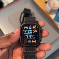 Apple Watch Ultra 2 Titanium (Cellular + GPS)