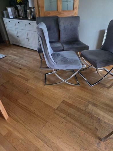 Dining Table Chairs x 4