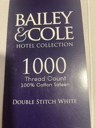 Duvet set Bailey &cole brand new- 1000 thread count!!