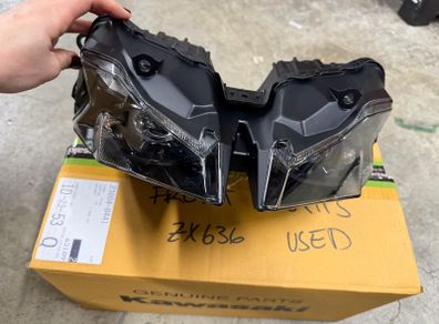 front led light Kawasaki ZX636 damaged
