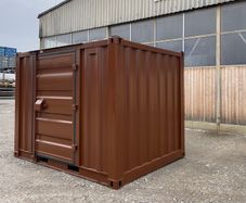 Container with side door 9-foot