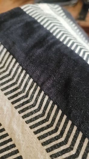 Free Cushion Covers x4  Black Velvet and Natural Linen Cushion Covers x4
