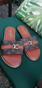 sandles  size 5 worn once