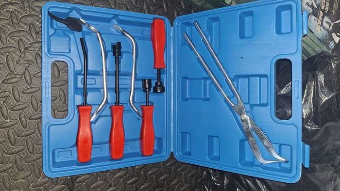 Drum brake service tool kit