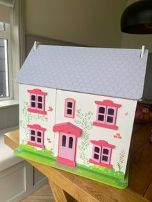 Bigjigs Doll House