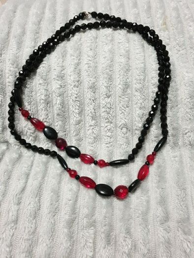 Vintage glass beaded necklace