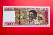 Madagascar  25,000 Francs  1998.  ( Uncirculated ) Pick 82a