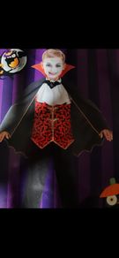 Halloween dracula set/ fancy dress outfit 5- 6 yrs