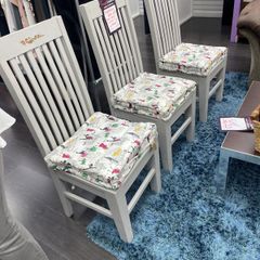 chairs 3