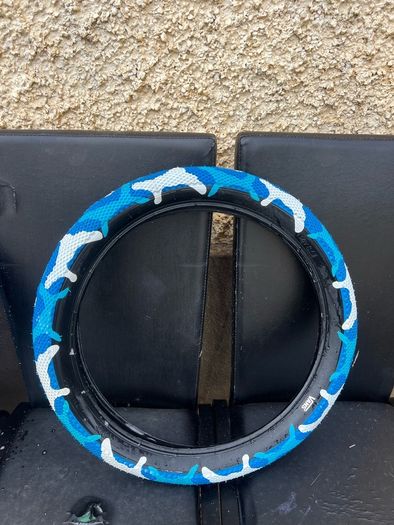 20" Vans CULT tyres