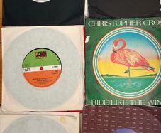vinyl singles , lots of Irish pressings