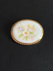 Aynsley brooch