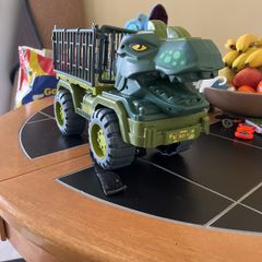 dino cage truck