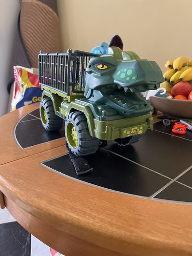 dino cage truck