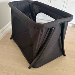 Travel cot with original box