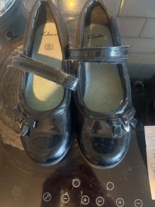 girls school shoes Clarks