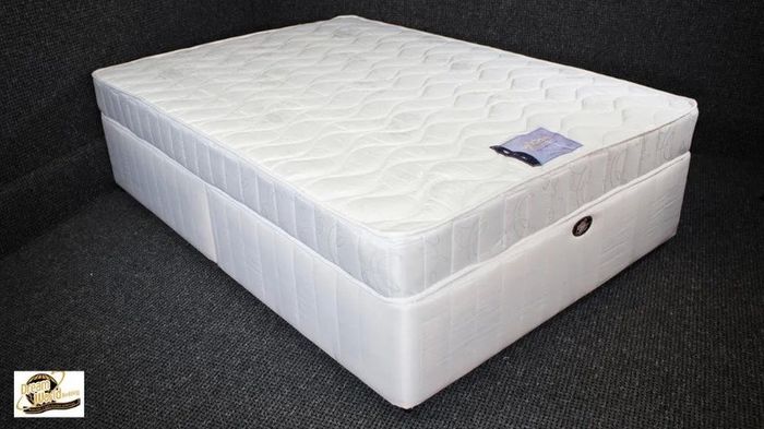 Bed 4Ft (Small Double) Mattress And Base For Sale