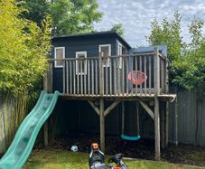 Treehouse/playhouse custom built excellent condition