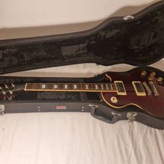 Epiphone Les Paul 1960's Tribute plus and case