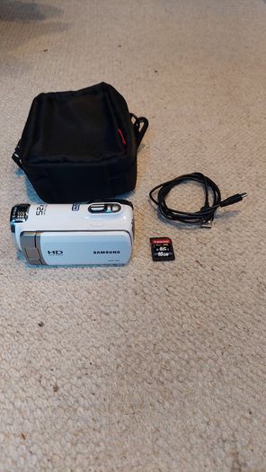 Samsung HMX-F90 HD Video Camera Camcorder