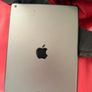Ipad 7th generation 32gb space grey Image 4