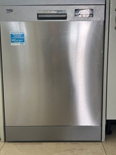 Dish washer