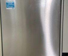 Dish washer