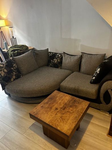Couch and coffee table FREE FOR PICK UP