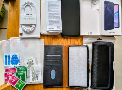 Samsung Galaxy A15 4GB  128GB Immaculate Condition and  Extras